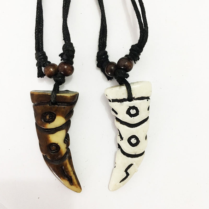 Vintage Resin Jewelry Wolf Tooth Pattern Necklace