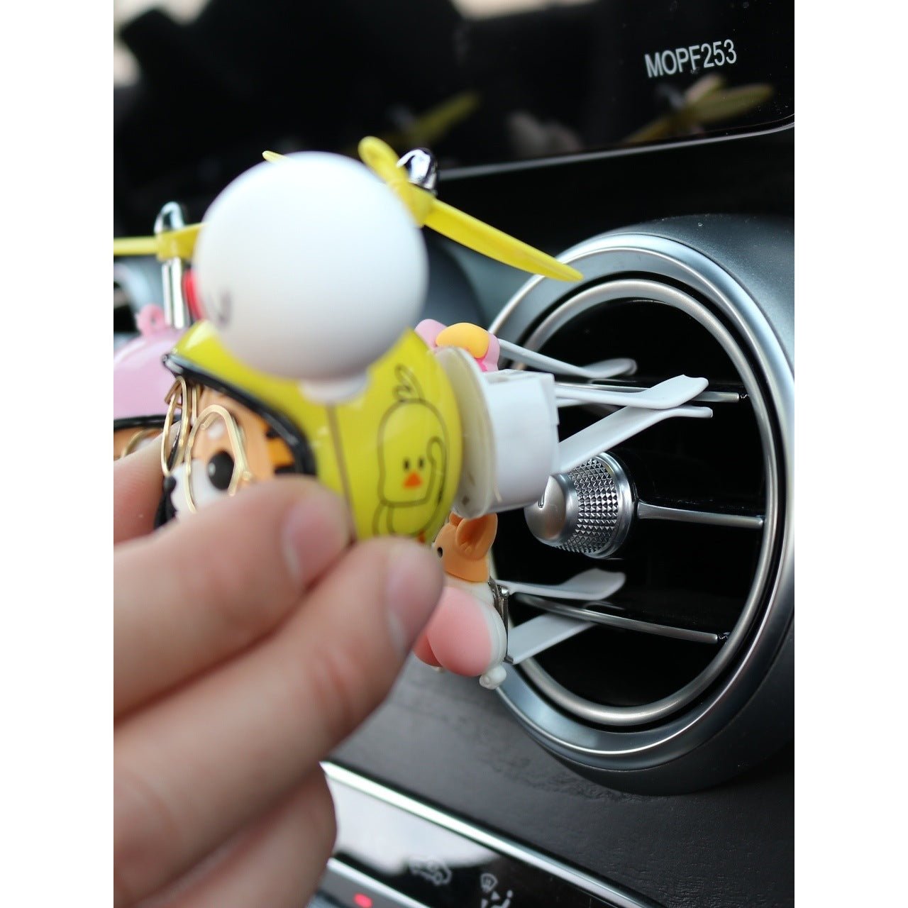 Car Shiba Inu Air Conditioning Outlet Perfume Car Interior Decoration