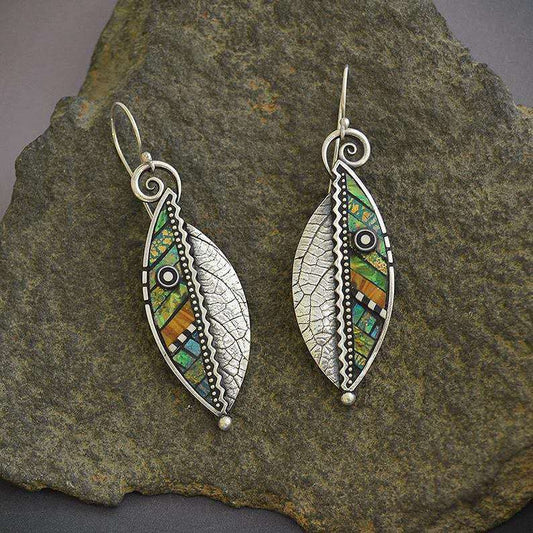 Long Hanging Abstract Iridescent Green Leaf Earrings Creative Zigzag Artificial Wood Leaves